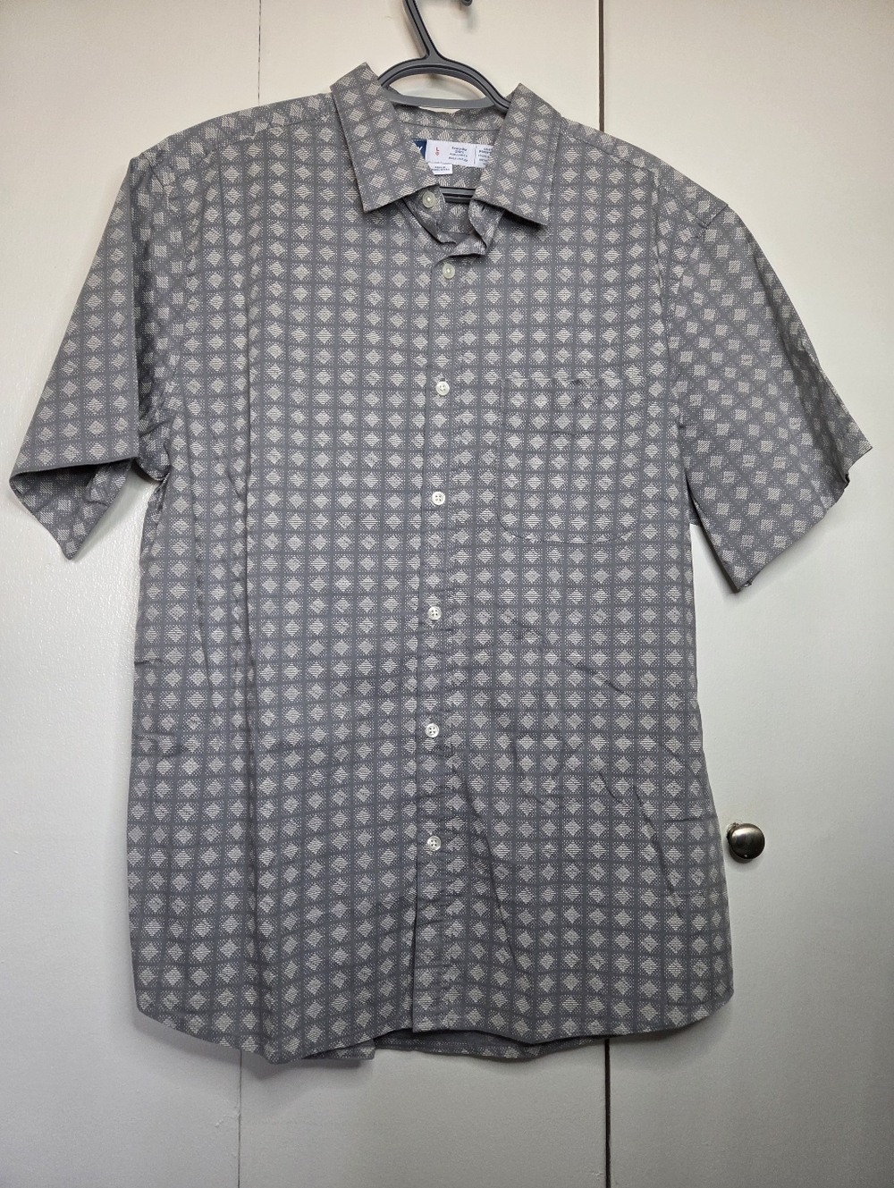 Old Navy Men's L Gray Geometric Button Down Short Sleeve Shirt